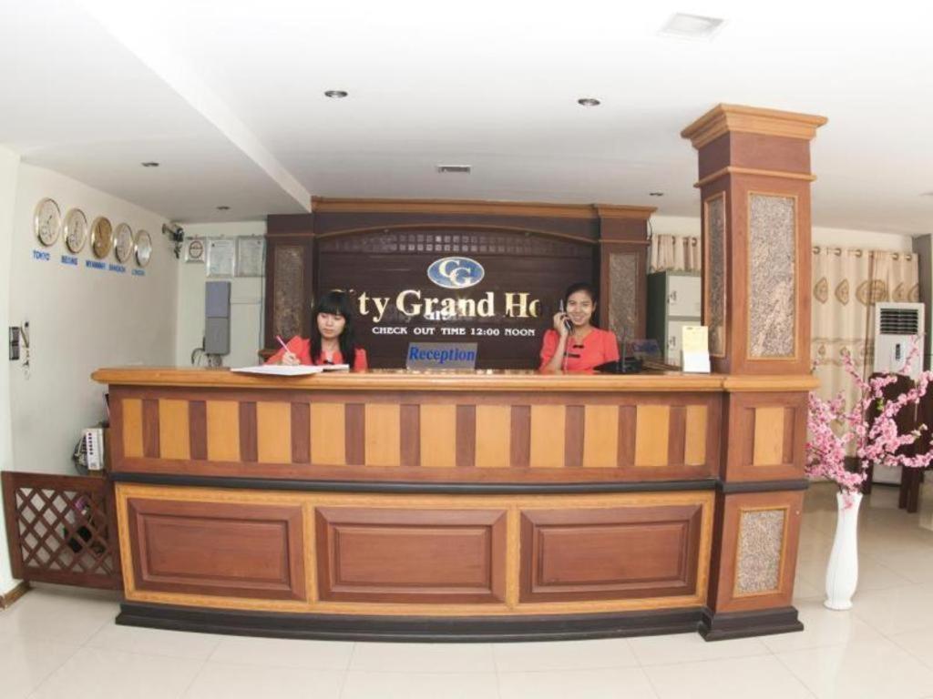 City Grand Hotel Мандалай Екстер'єр фото